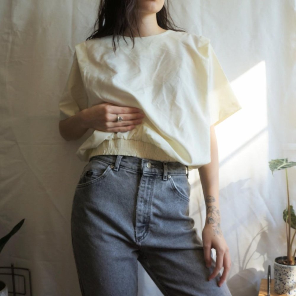 Vintage creamy short sleeve blouse